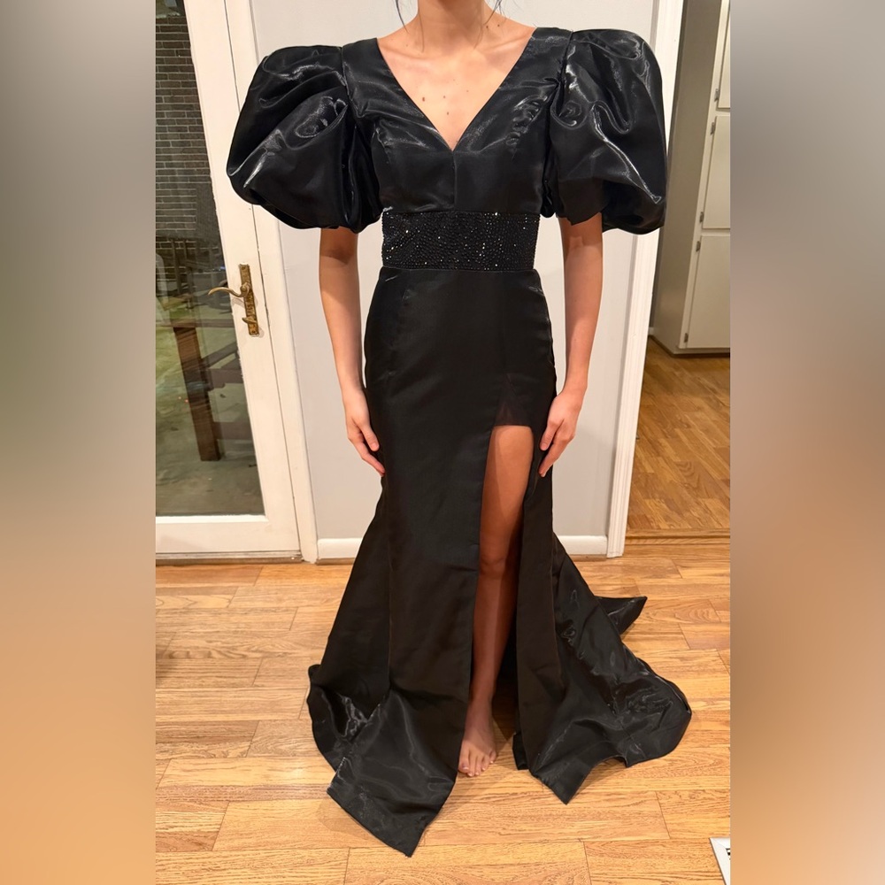 Sophisticated Black Gown with Puffed Sleeves
